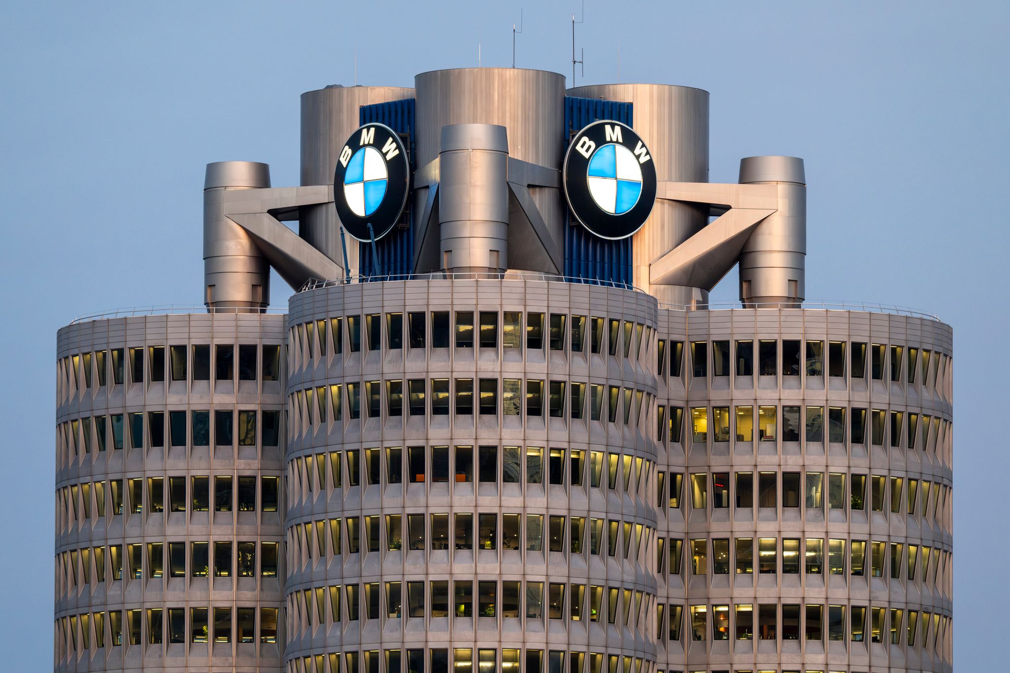 Gewinn bei BMW bricht um mehr als ein Viertel ein
