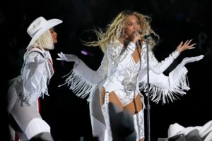 Beyoncé bekommt Emmy für Kostüme bei NFL-Halbzeitshow