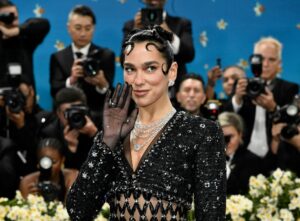 Popstar Dua Lipa bekommt kosovarische Staatsbürgerschaft