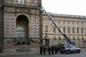 Raubüberfall auf Louvre in Paris – Museum geschlossen