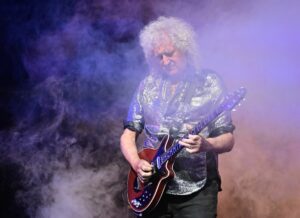 Warum der Queen-Gitarrist sich ständig verspielt