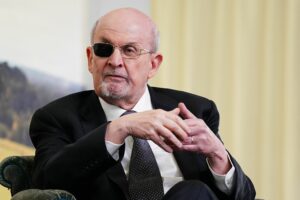 Autor Salman Rushdie kämpft weiter mit Folgen des Attentats