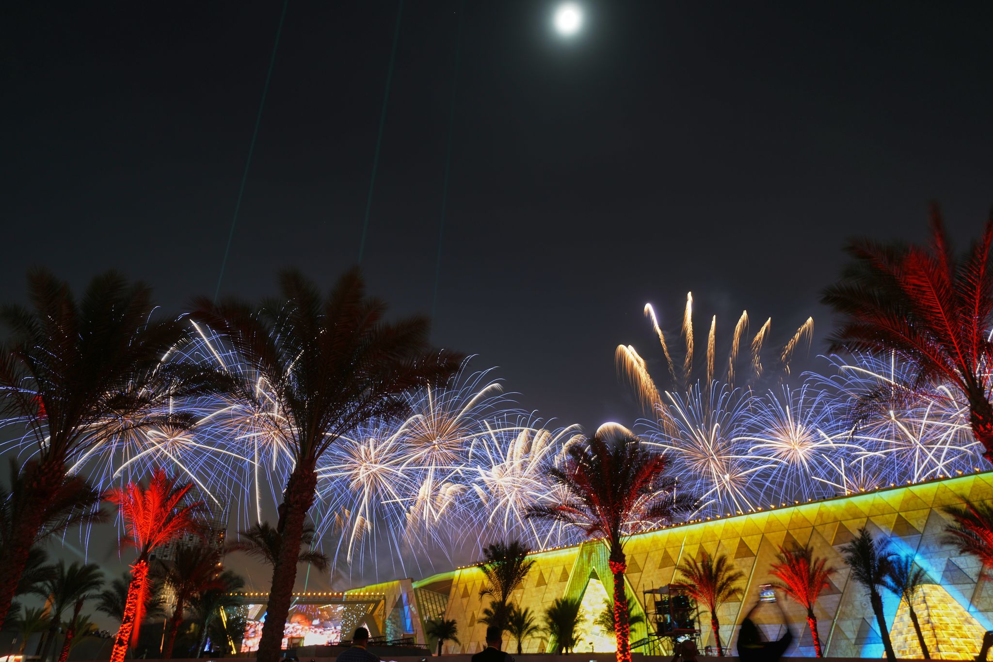 Großes Ägyptisches Museum an den Pyramiden eröffnet