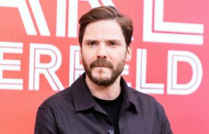 Daniel Brühl plant Tennis-Biopic – als Regisseur