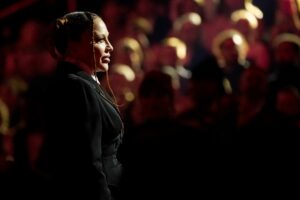 Madonna singt italienischen Song in sinnlichem Werbevideo